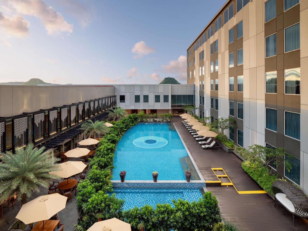Radisson Lampung Kedaton Bandar Lampung Exterior photo