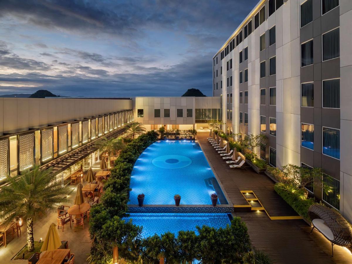 Radisson Lampung Kedaton Bandar Lampung Exterior photo